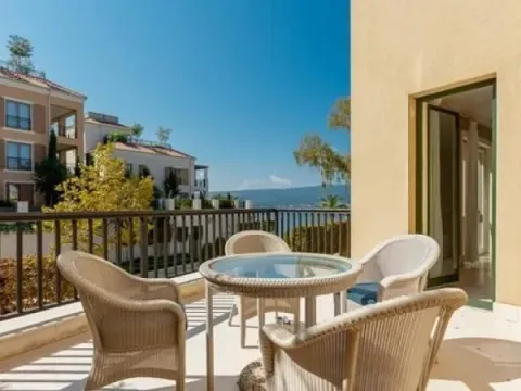 Prodaja, jednosoban stan, 119m², Centar, Tivat