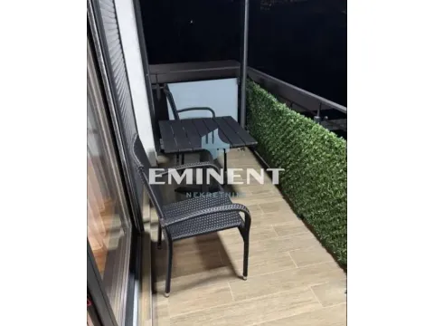 Izdavanje, dvosoban stan, 61m², Zemun Gornji Grad, Zemun Sve Podlokacije - image 15