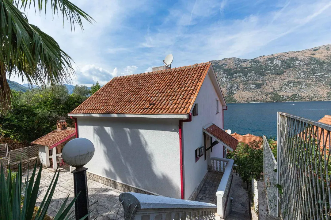 Sale, house, 200m², Stoliv, Kotor