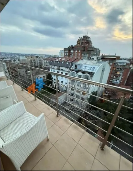 Izdavanje, trosoban stan, 73m², Vračar Sve Podlokacije, Beograd