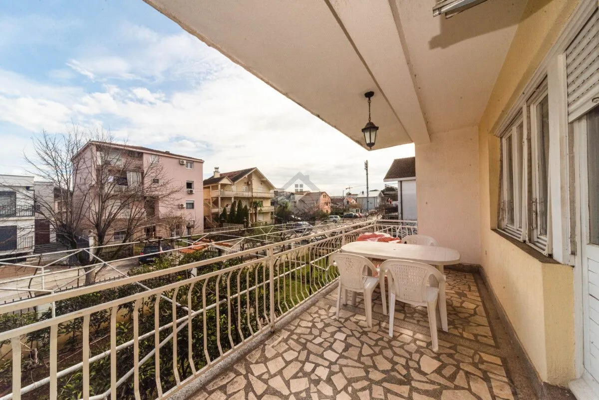 Rent, two bedroom apartment, 108m², Stari Aerodrom, Podgorica
