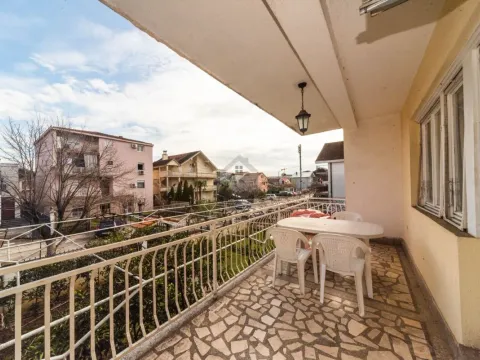 Rent, two bedroom apartment, 108m², Stari Aerodrom, Podgorica - image 7