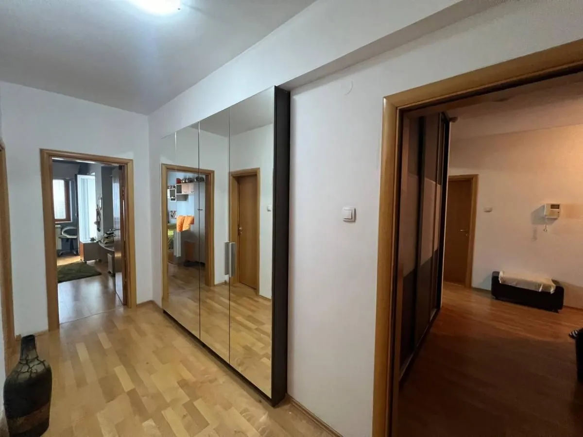 Prodaja, stan, 134m², Bulevar Oslobodjenja, Novi Sad Sve Podlokacije