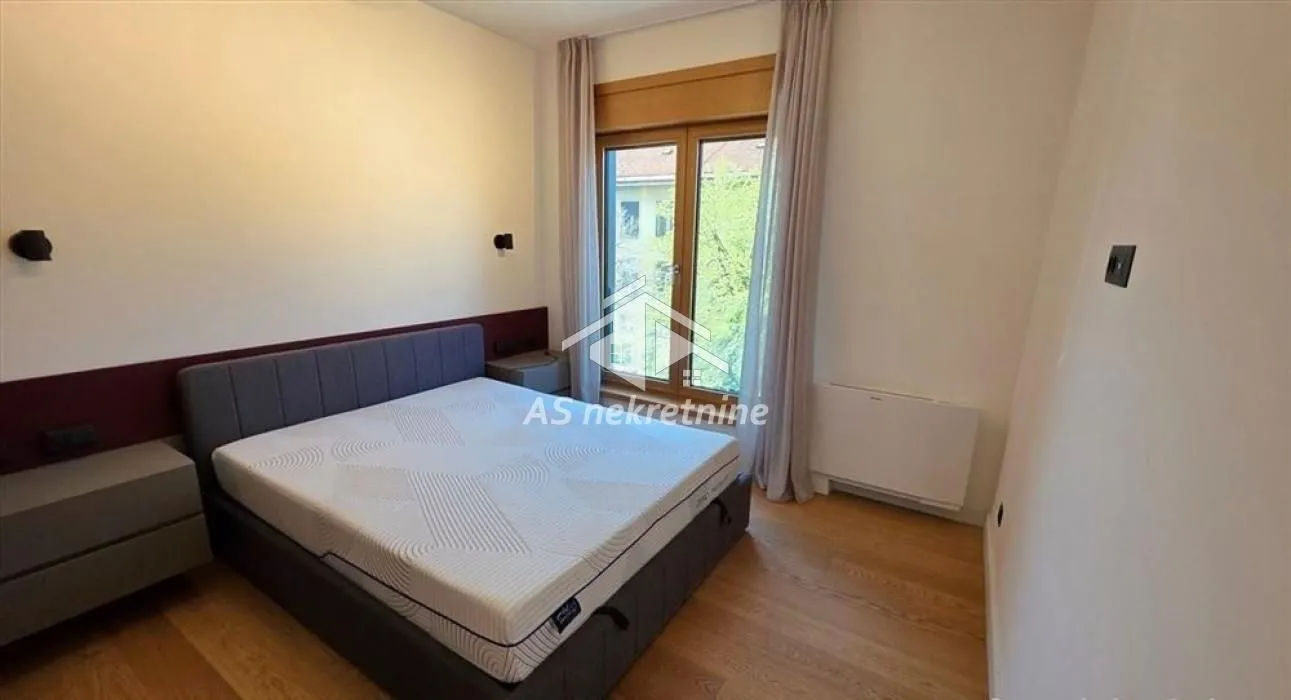 Izdavanje, dvosoban stan, 66m², Savski Venac, Beograd