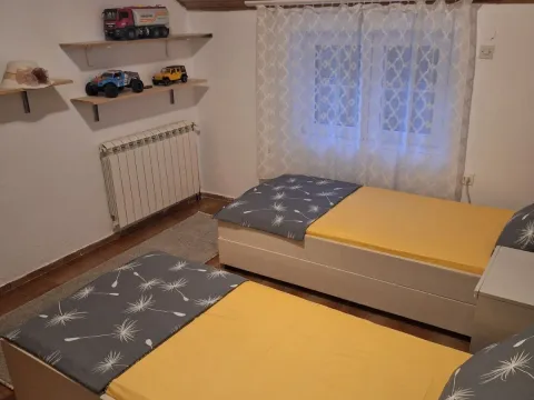 Rent, three bedroom apartment, 120m², Bečići, Budva - image 12