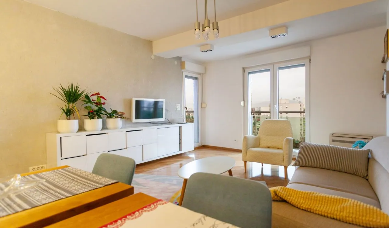 Izdavanje, dvosoban stan, 69m2, Preko Morače, Podgorica