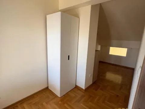 Izdavanje, četvorosoban stan, 120m², Trošarina, Voždovac Sve Podlokacije - image 8