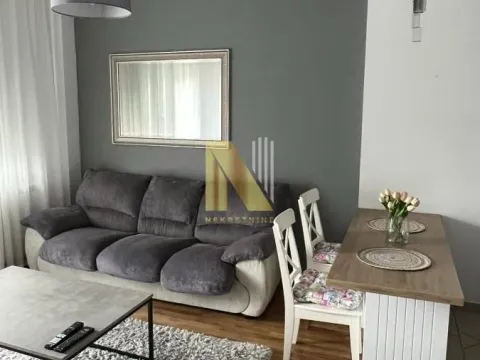 Izdavanje, jednosoban stan, 43m², Bulevar Oslobodjenja, Novi Sad Sve Podlokacije - image 1