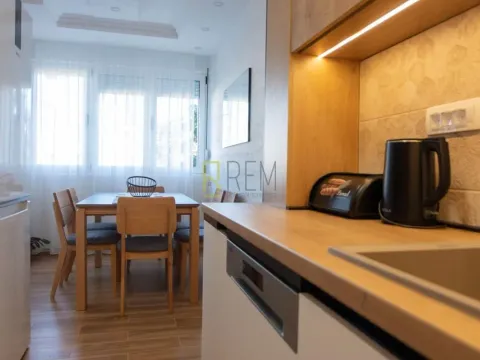 Rent, two bedroom apartment, 82m², Centar, Podgorica - image 15