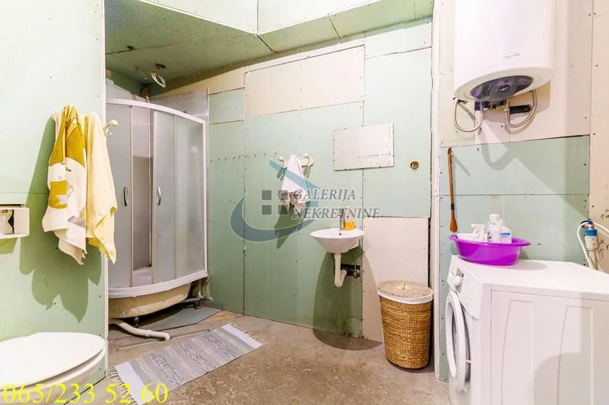 Sale, two bedroom apartment, 86m², Kalenić Pijaca, Vračar Sve Podlokacije
