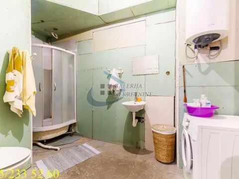Sale, two bedroom apartment, 86m², Kalenić Pijaca, Vračar Sve Podlokacije - image 16