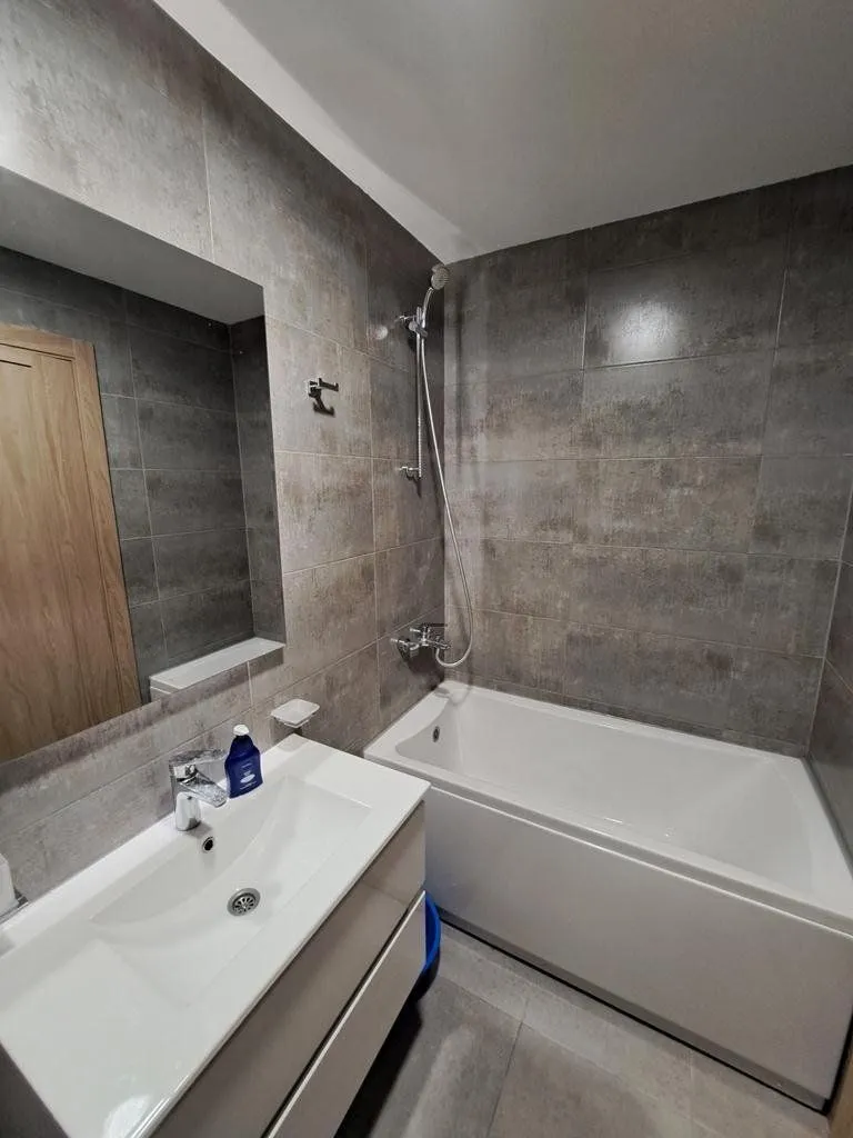 Izdavanje, dvosoban stan, 75m², Master Kvart, Podgorica
