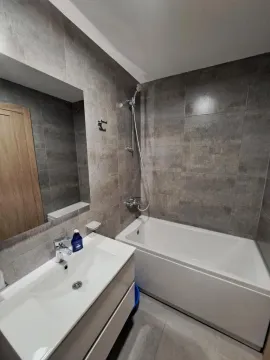 Izdavanje, dvosoban stan, 75m², Master Kvart, Podgorica - image 19