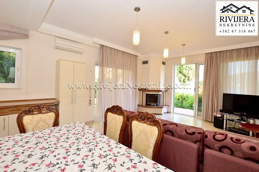 Prodaja, četvorosoban stan, 107m², Đenovići, Herceg Novi