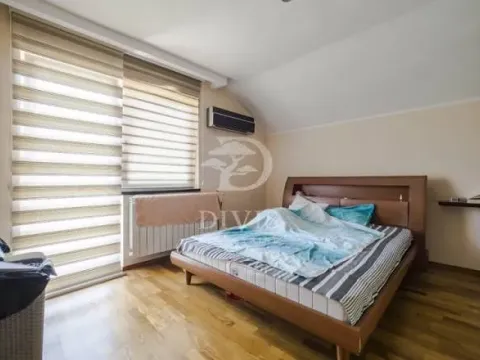 Sale, house, 274m², Partizanov Stadion, Beograd - image 10
