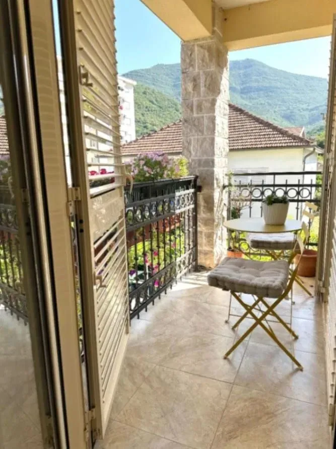 Rent, one bedroom apartment, 46m², Seljanovo, Tivat