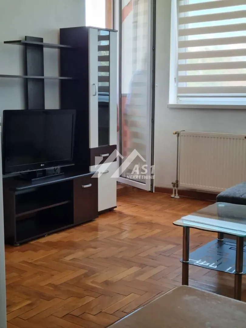 Izdavanje, jednosoban stan, 34m², Sajam, Novi Sad Sve Podlokacije