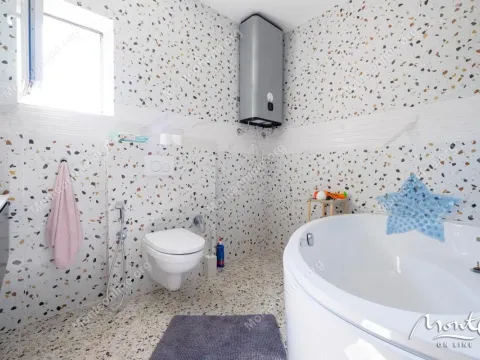 Prodaja, kuća, 270m², Baošići, Herceg Novi - image 17