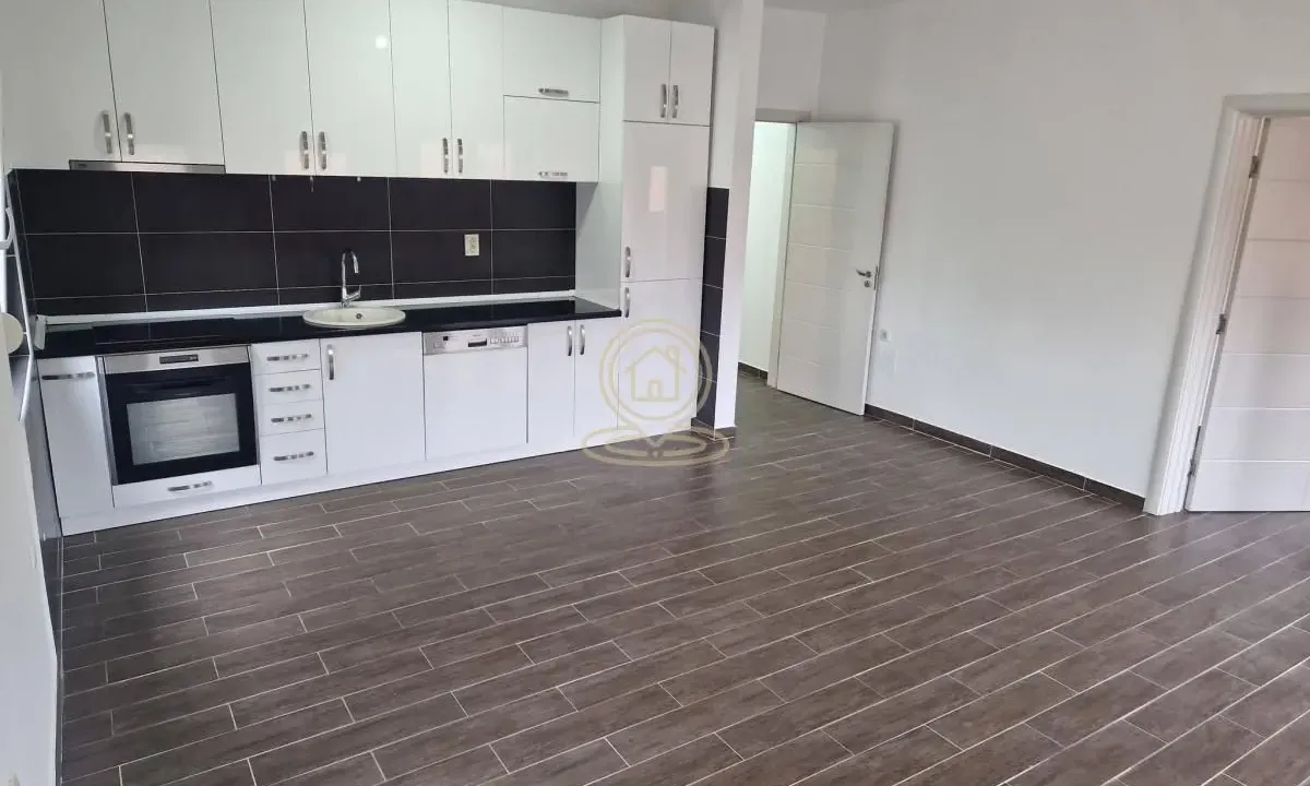 Prodaja, trosoban stan, 69m², Medijana, Niš