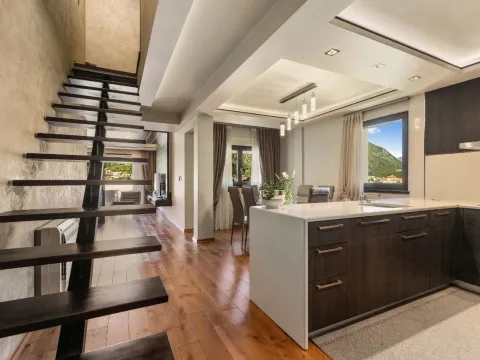 Prodaja, dvosoban stan, 100m², Dobrota, Kotor - image 3