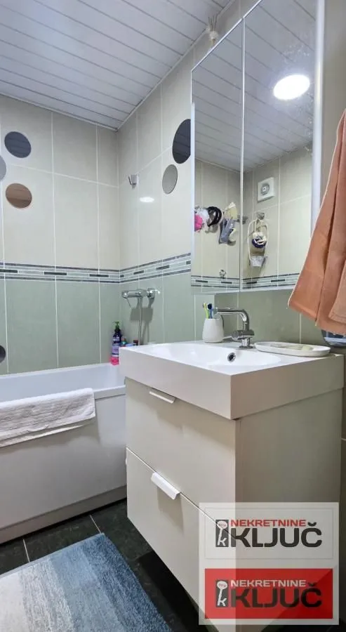 Prodaja, dvosoban stan, 50m², Nova Detelinara, Novi Sad Sve Podlokacije