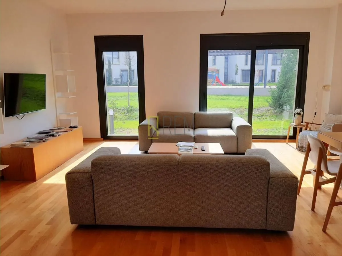 Prodaja, trosoban stan, 106m², Zagorič, Podgorica