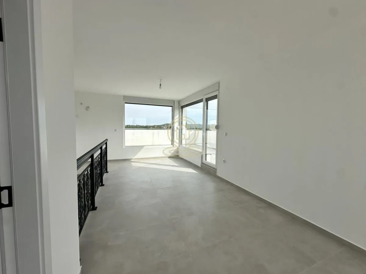 Prodaja, stan, 225m², Karagača, Petrovaradin