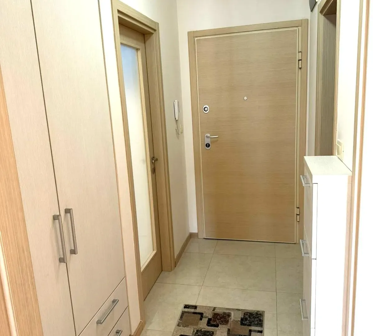 Izdavanje, jednosoban stan, 51m², City Kvart, Podgorica