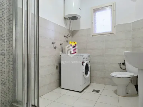 Izdavanje, dvosoban stan, 108m², Stari Aerodrom, Podgorica - image 13