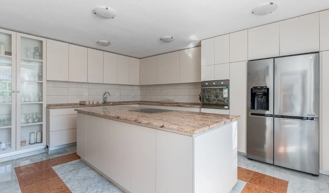 Prodaja, kuća, 800m², Prčanj, Kotor
