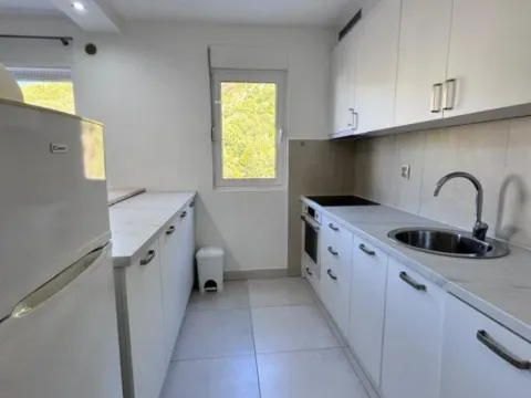 Rent, one bedroom apartment, 63m², Bečići, Budva - image 4