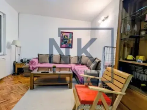 Izdavanje, dvosoban stan, 80m², Masline, Podgorica