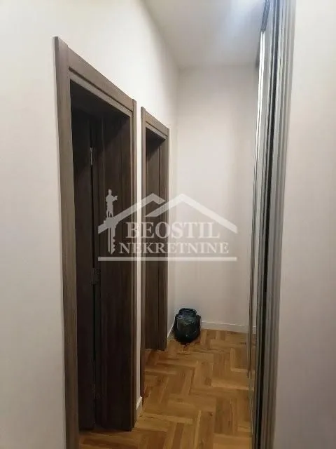 Prodaja, trosoban stan, 80m², Ledine, Beograd