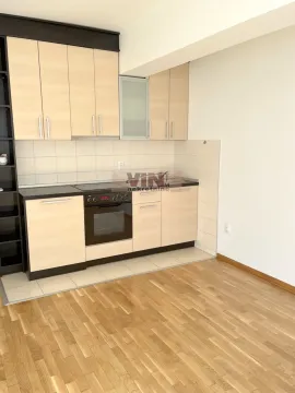 Prodaja, trosoban stan, 84m², Đeram Pijaca, Beograd - image 13