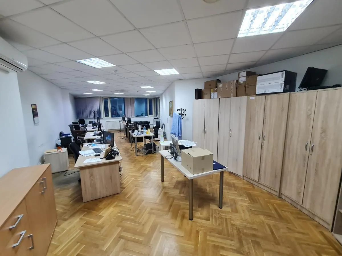 Rent, office space, 650m², Slavija, Vračar Sve Podlokacije