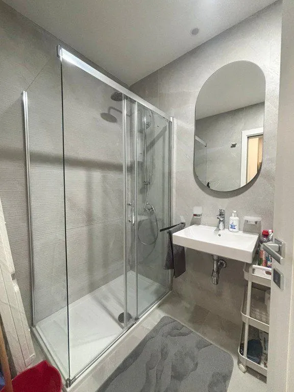 Izdavanje, jednosoban stan, 50m², Central Point, Podgorica