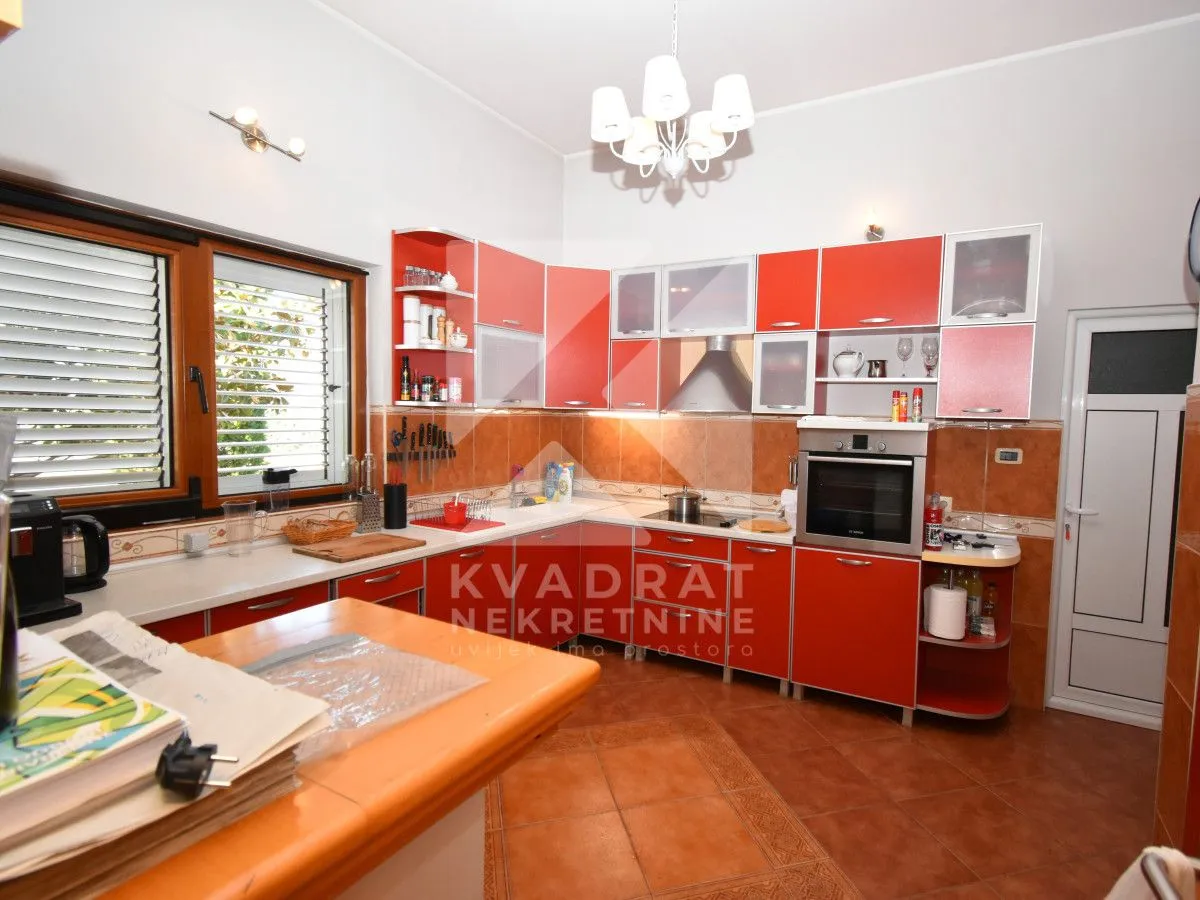 Rent, house, 300m², Donja Gorica, Podgorica