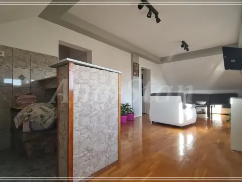 Sale, house, 181m², Kaludjerica, Grocka - image 14
