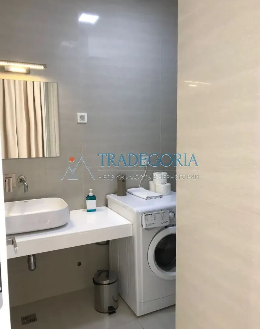 Prodaja, dvosoban stan, 65m², Bečići, Budva