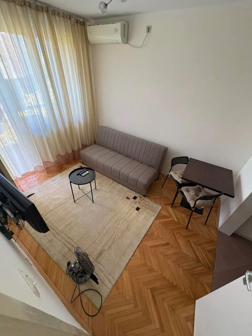 Izdavanje, jednosoban stan, 38m², Centar, Podgorica