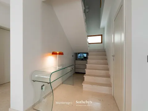 Prodaja, kuća, 261m², Rijeka Reževići, Budva - image 14