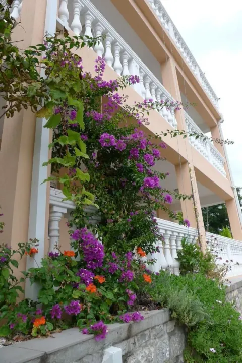 Sale, three bedroom apartment, 180m², Baošići, Herceg Novi