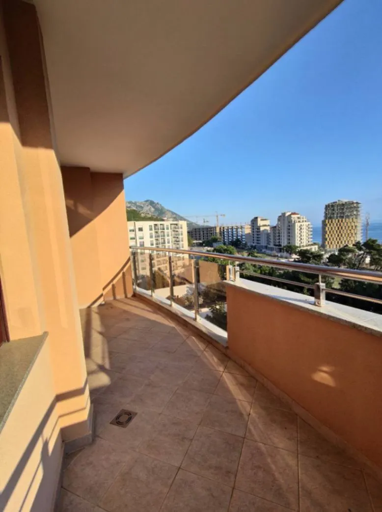 Rent, apartment, 70m², Bečići, Budva