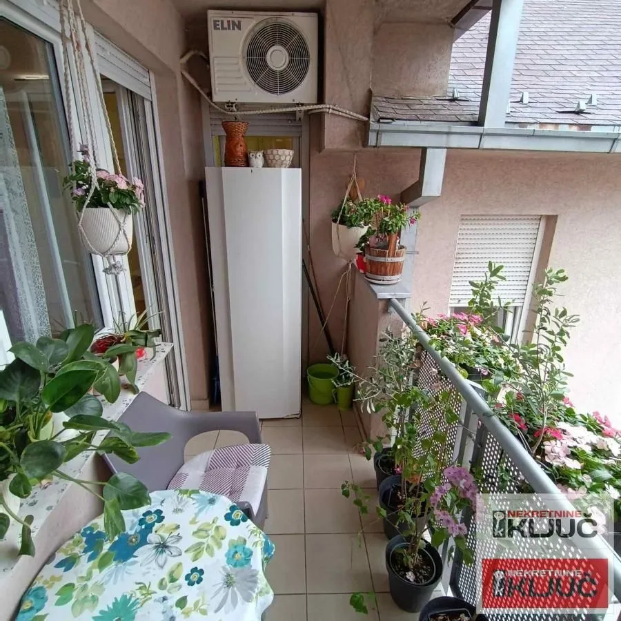 Prodaja, trosoban stan, 90m², Nova Detelinara, Novi Sad Sve Podlokacije
