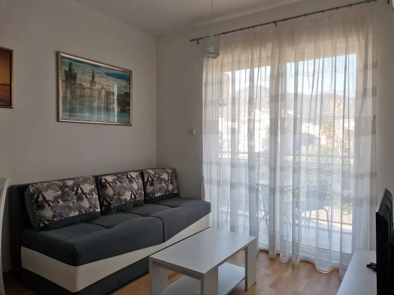Rent, one bedroom apartment, 34m², Velji Vinogradi, Budva