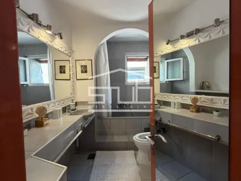 Rent, four bedroom apartment, 150m², Neimar, Vračar Sve Podlokacije - image 9
