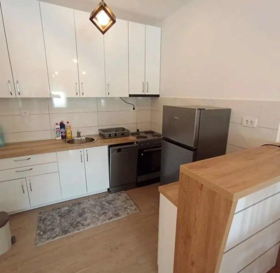 Izdavanje, jednosoban stan, 45m², City Kvart, Podgorica