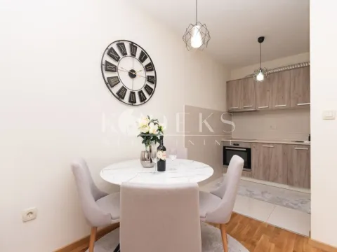 Izdavanje, dvosoban stan, 56m², City Kej, Podgorica - image 13