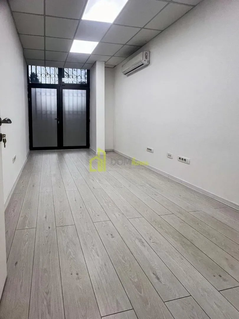 Rent, office space, 294m², Blok 5, Podgorica