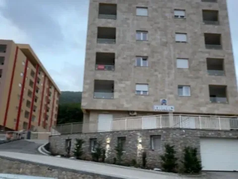 Izdavanje, jednosoban stan, 38m², Bečići, Budva - image 13